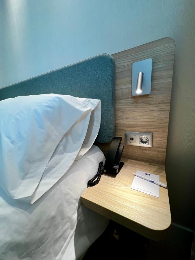 Holiday Inn Express - Madrid - Airport By Ihg Dış mekan fotoğraf