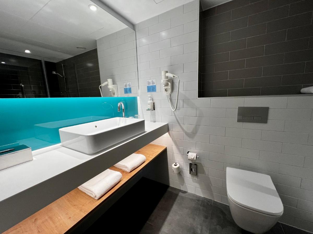 Holiday Inn Express - Madrid - Airport By Ihg Dış mekan fotoğraf