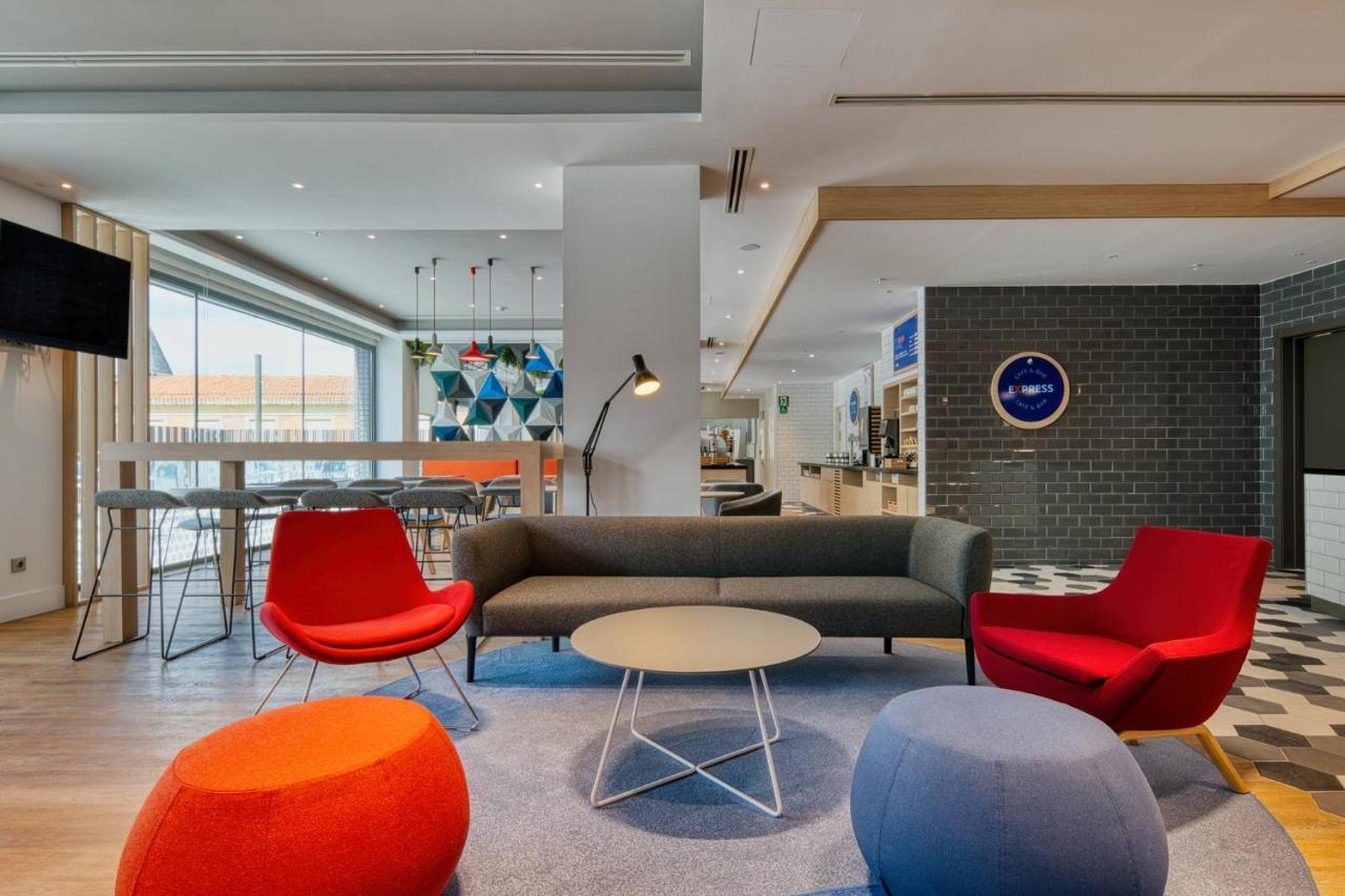 Holiday Inn Express - Madrid - Airport By Ihg Dış mekan fotoğraf