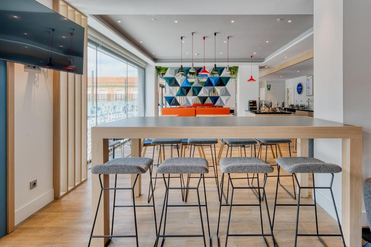Holiday Inn Express - Madrid - Airport By Ihg Dış mekan fotoğraf
