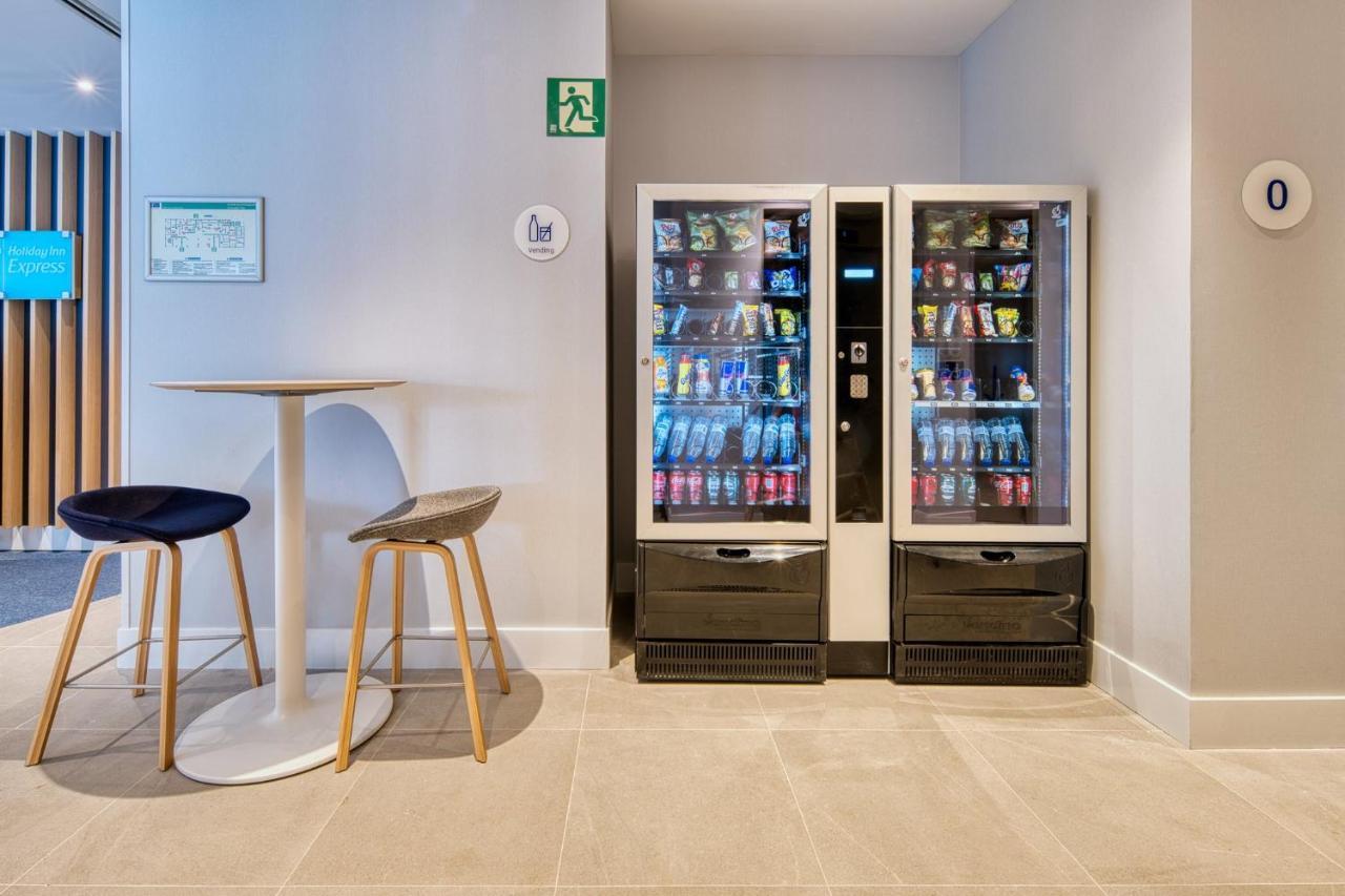 Holiday Inn Express - Madrid - Airport By Ihg Dış mekan fotoğraf