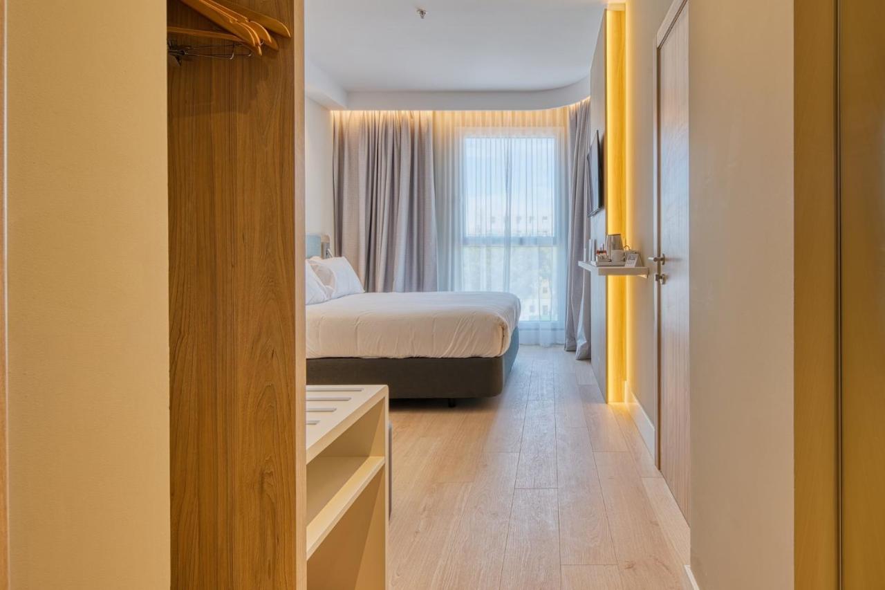 Holiday Inn Express - Madrid - Airport By Ihg Dış mekan fotoğraf