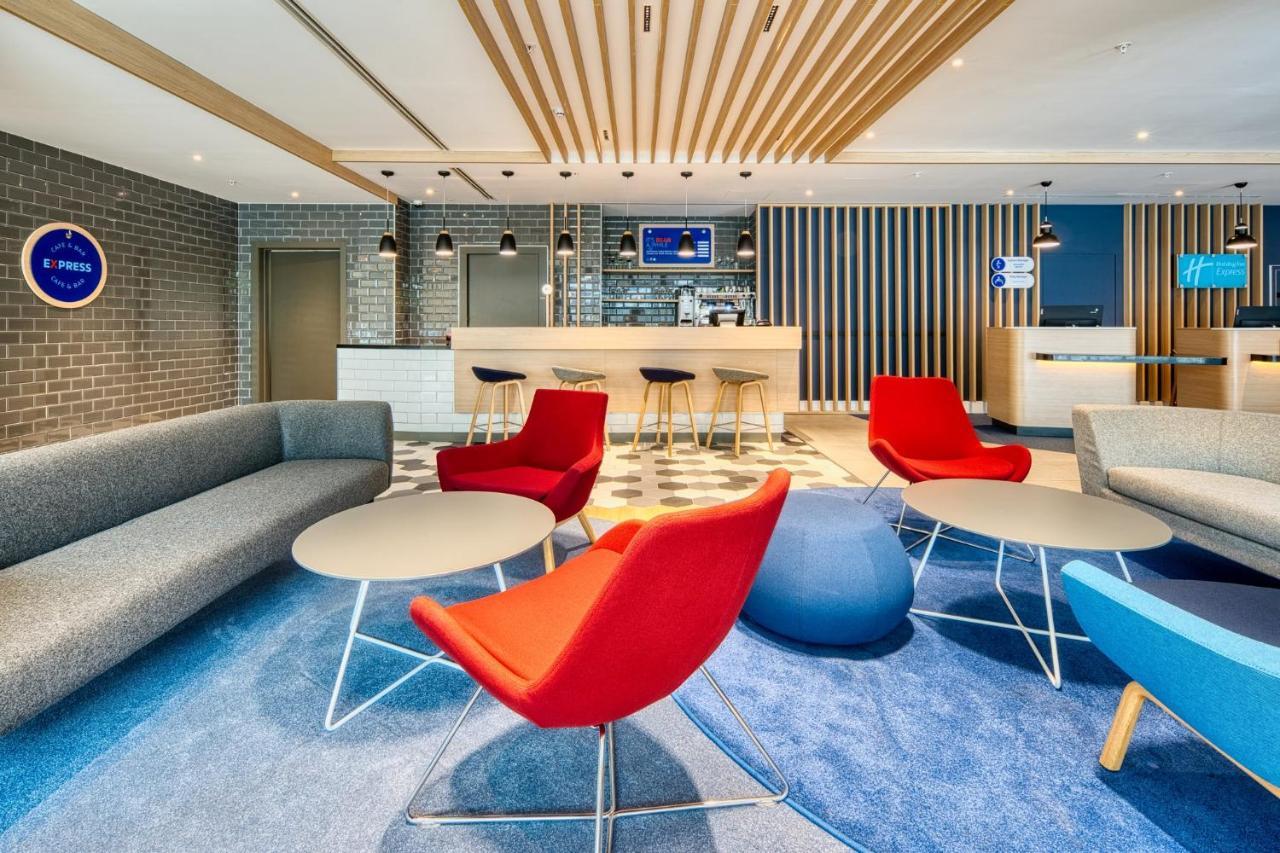 Holiday Inn Express - Madrid - Airport By Ihg Dış mekan fotoğraf