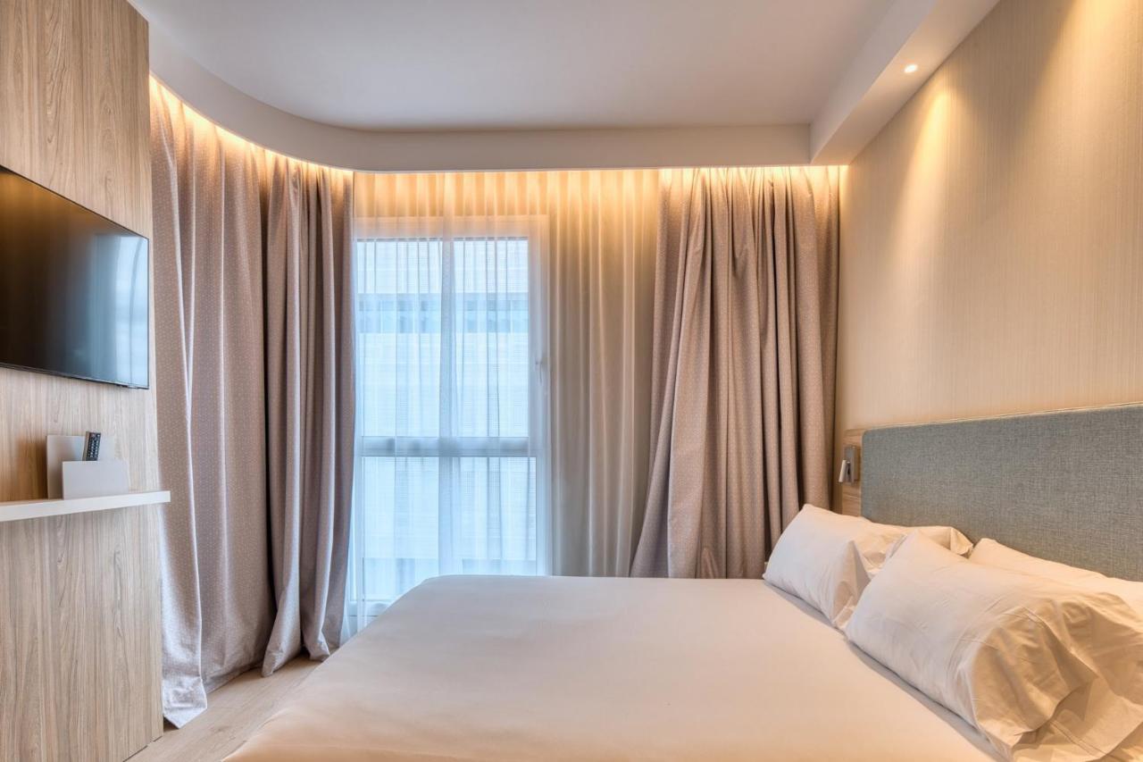 Holiday Inn Express - Madrid - Airport By Ihg Dış mekan fotoğraf